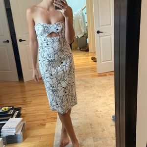 Shakuhachi strapless dress